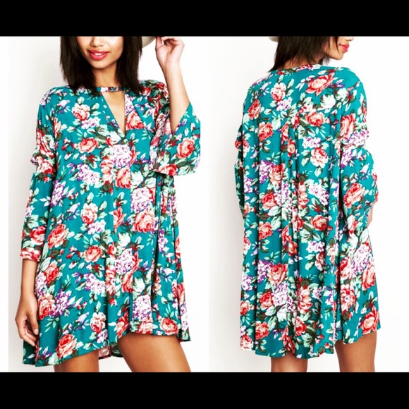 FashionBohoLoco Dresses & Skirts - 📸 FLASH SALE! 📸 Floral Cape ShirtDress NWT
