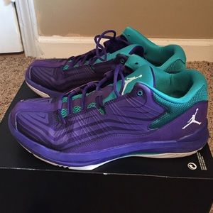 Jordan Aero Mania Low