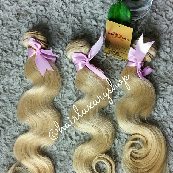 Blonde hair extensions