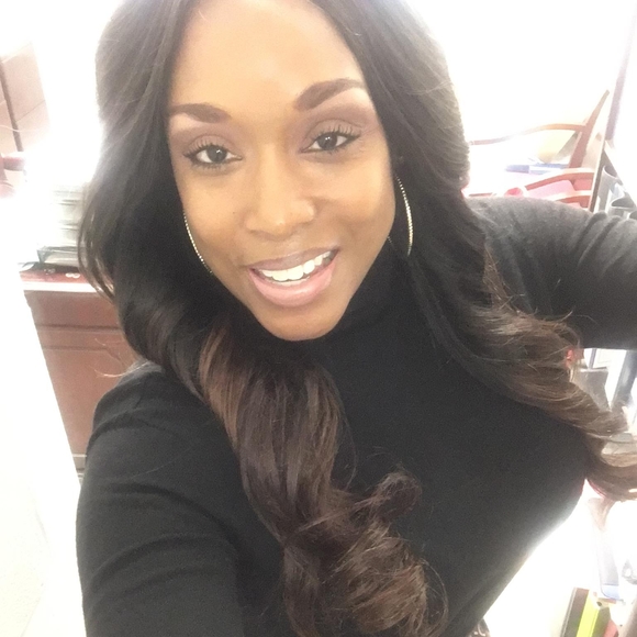 Meet your Posher, Danielle