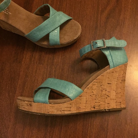 TOMS Shoes - Brand new TOMS wedges