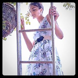 Lowest price Anthropologie beautiful dress