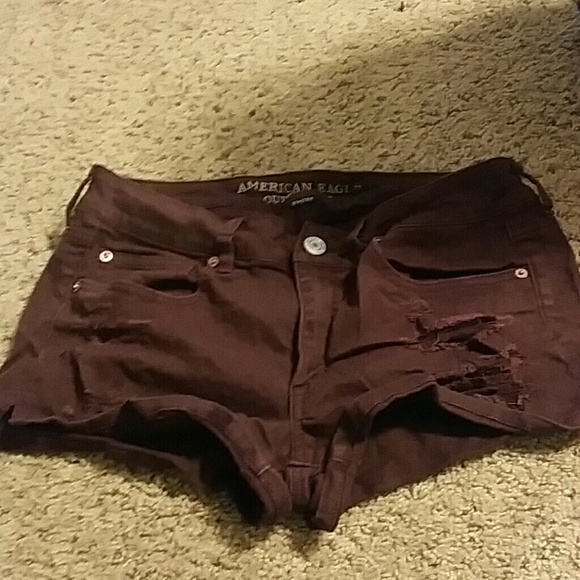 Cute aeo maroon shorts NWOT.