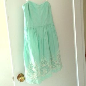 Strapless Francesca's Mint Green Dress 👗