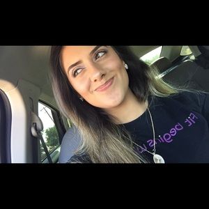 Meet your Posher, Jesseca