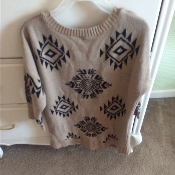 Aztec Sweater - Picture 2 of 3
