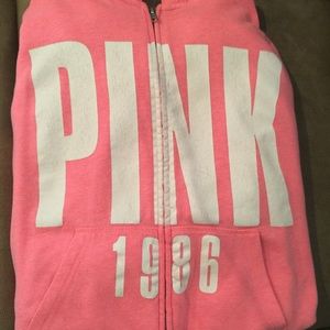 VS PINK hooded size up