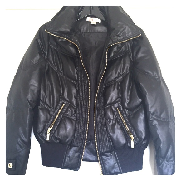 VS Black puffer jacket.