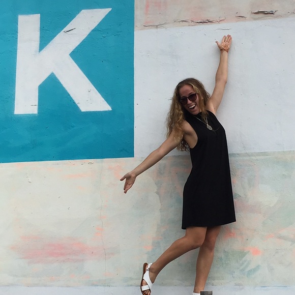 Meet your Posher, Keri - Picture 2 of 3