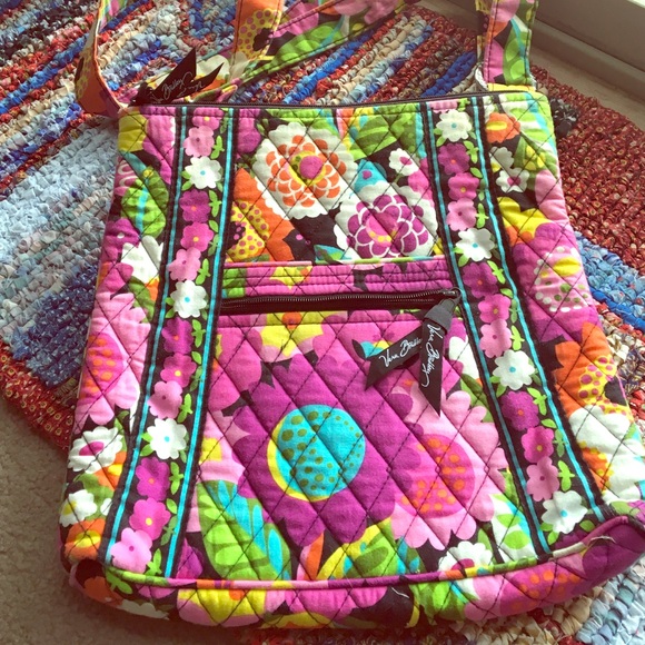 **LAST CHANCE!!** Vera Bradley Cross Body