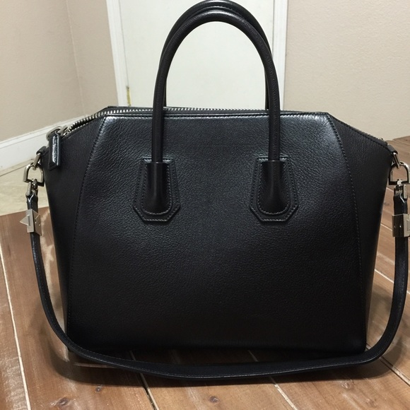 🔴SOLD🔴Antigona medium duffel - Picture 2 of 4