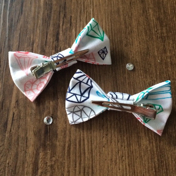 Handmade, Fabric Bow - Picture 2 of 2