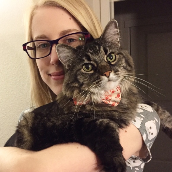 Meet your Posher, Emily - Picture 2 of 2