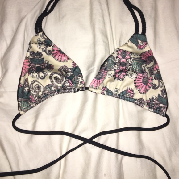 Triangle reversible bikini, itty bitty bottoms