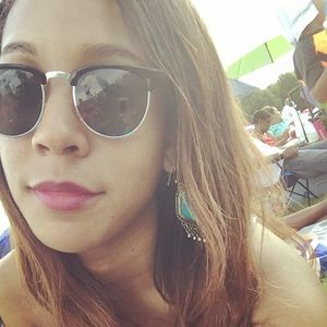 Meet your Posher, Jayde