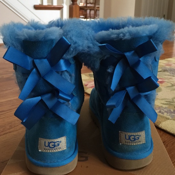 BLUE UGGS