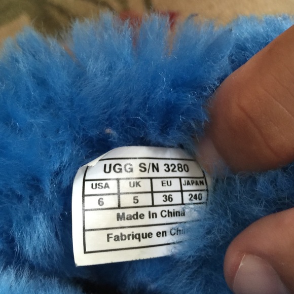 BLUE UGGS - Picture 3 of 3
