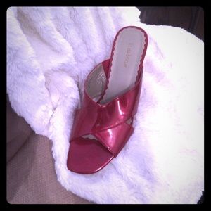 LAST CHANCE BEFORE DONATING💥 Claiborne sandals