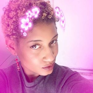 Meet your Posher, Whitney