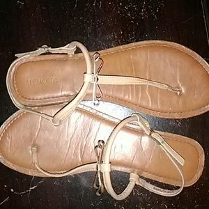 Merona Sandles with bow