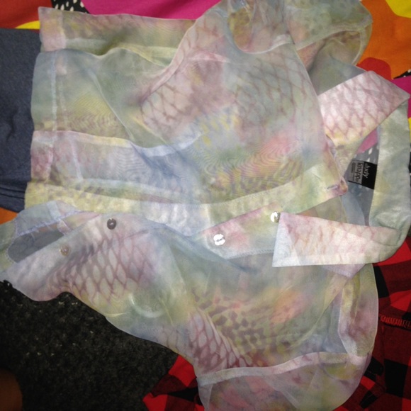 SWAP😋Vintage holographic shirt hipster button up - Picture 4 of 4