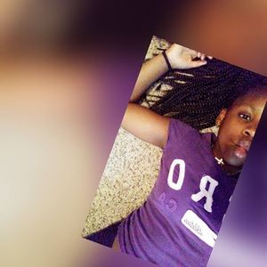 Meet your Posher, Denise