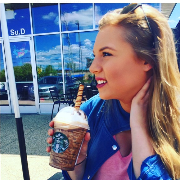 Meet your Posher, Kayla - Picture 1 of 1