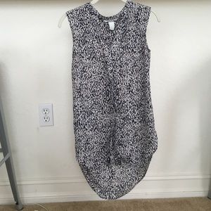 H&M sleeveless blouse