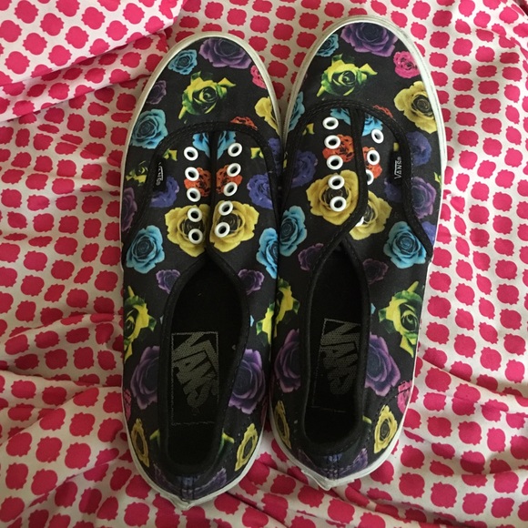 Vans Shoes - Vans Floral Print Shoes Size 9