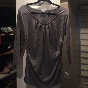 New York & co grey scoop neck top