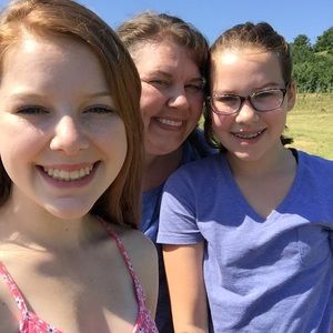 Meet your Posher, Suzanne