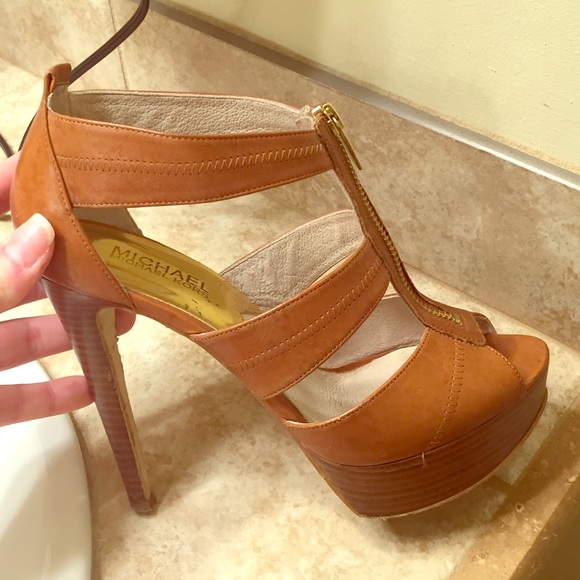 Michael Kors heels. 7 1/2