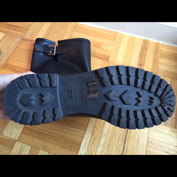 Auth Fendi Leather Fur Black Boots - Picture 3 of 4