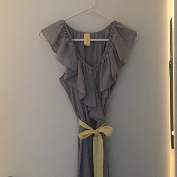 Flowy grey Ruffled dress