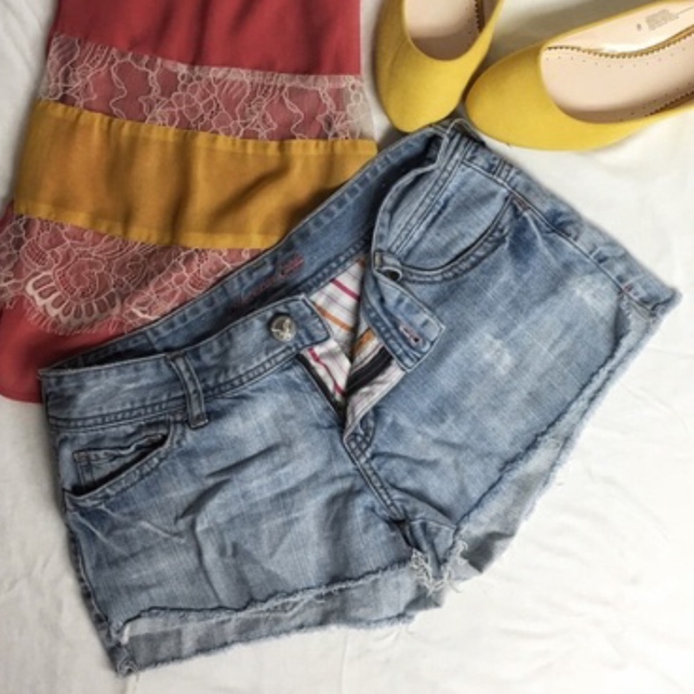 American Eagle denim shortie