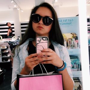 Meet your Posher, Madison