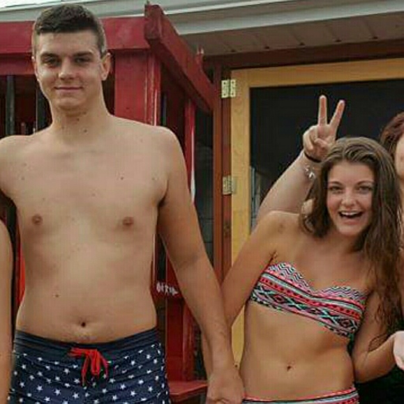 Meet your Posher, Nichole - Picture 1 of 1