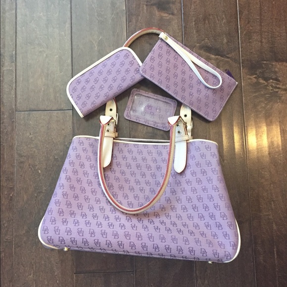 Authentic Dooney and Bourke purse with accessories