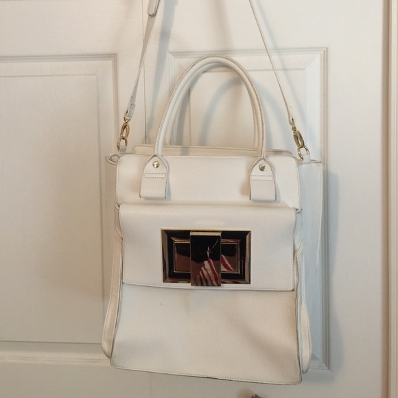 White shoulder bag