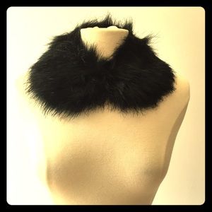 Faux fur collar