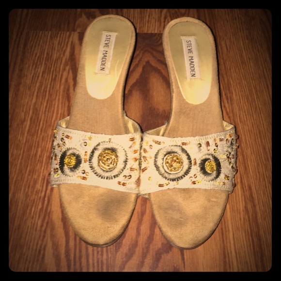 Kitten heal Steve Madden shoes
