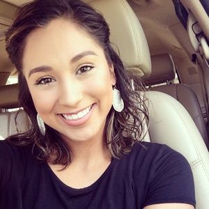 Meet your Posher, Selena