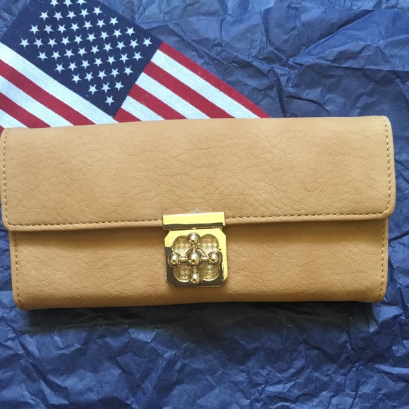 NWT tan wallet