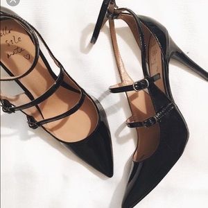 Banana Republic Desiree Strappy Pump Size 6
