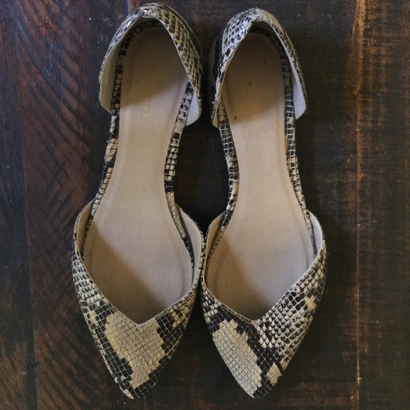 Snake skin pattern flats