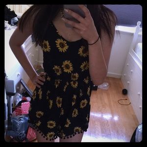 Daisy Pom Pom romper