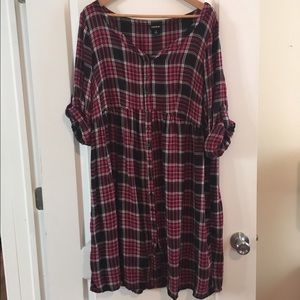 Plaid dress with rolled sleeves