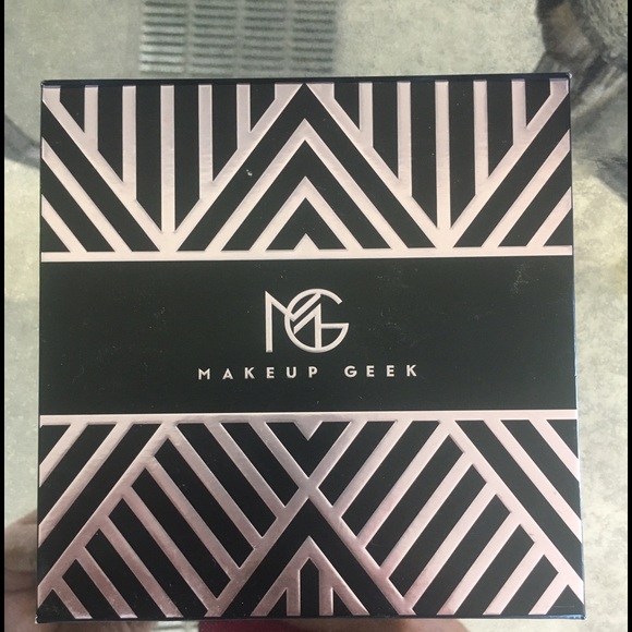 Makeup geek Manny Mua pallet