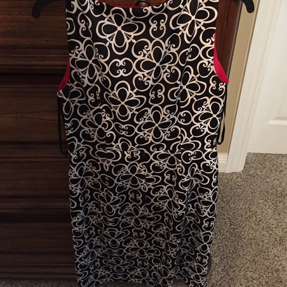 Dress - Picture 3 of 4