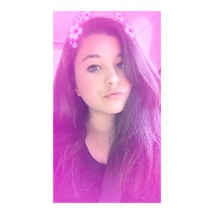 Meet your Posher, Mia